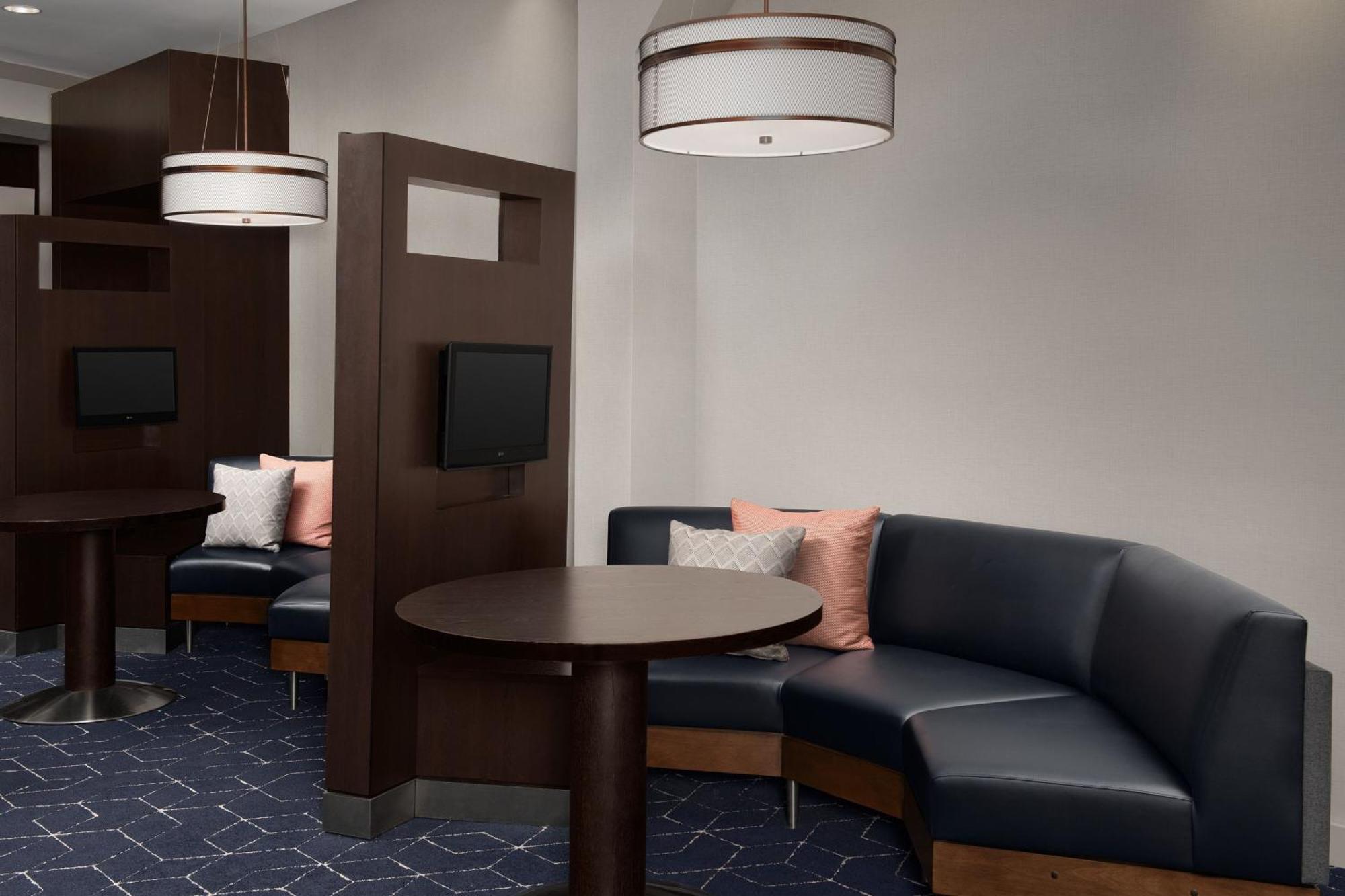 Hotel Courtyard By Marriott Syracuse Downtown At Armory Square Extérieur photo