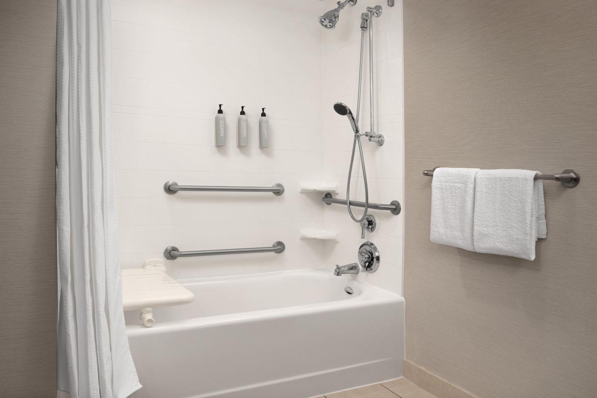 Hotel Courtyard By Marriott Syracuse Downtown At Armory Square Extérieur photo