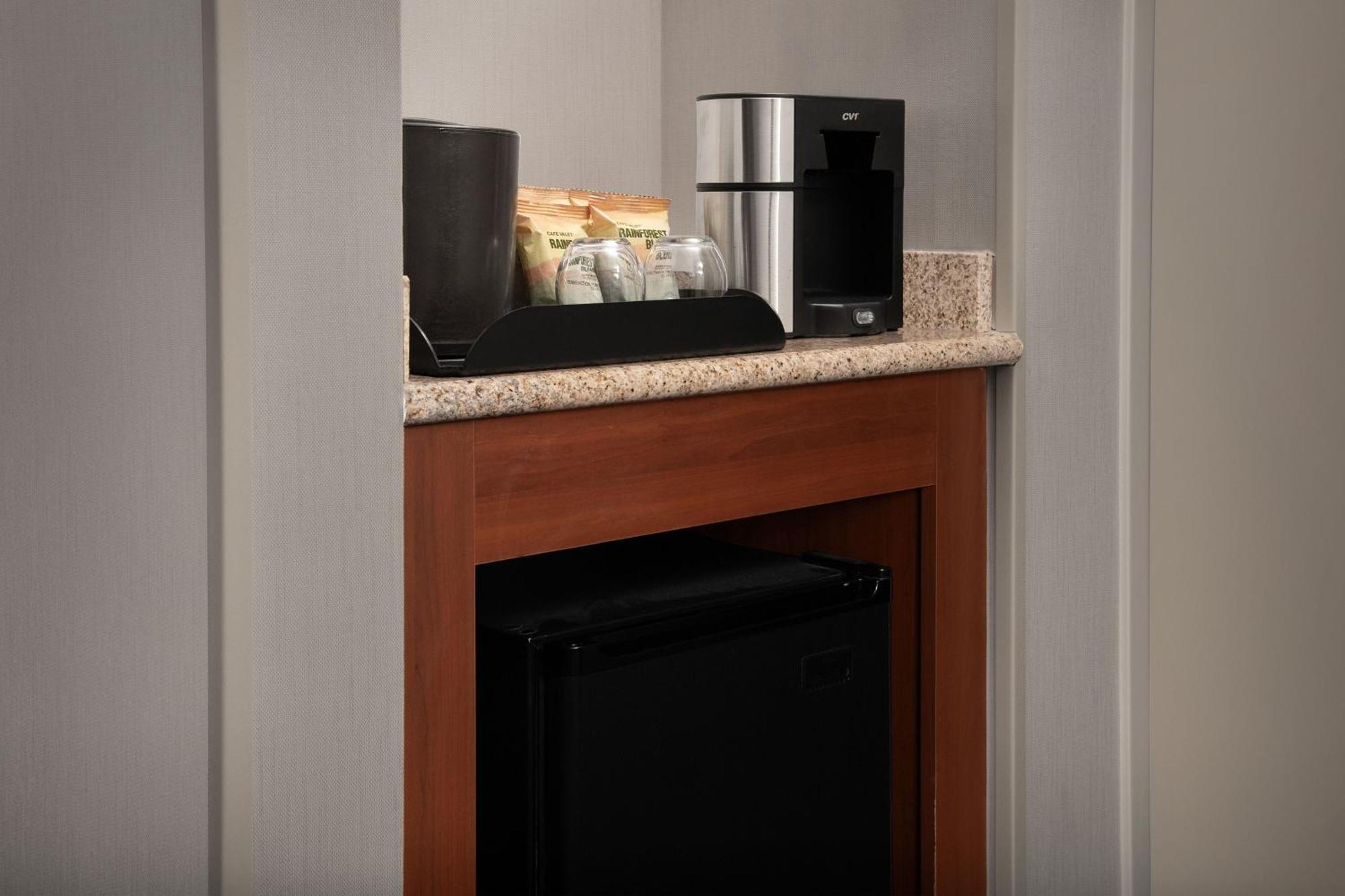 Hotel Courtyard By Marriott Syracuse Downtown At Armory Square Extérieur photo